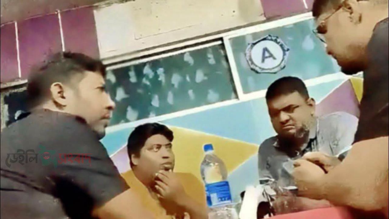 গভীর রাতে শীর্ষ মাদক কারবারিদের বৈঠক 