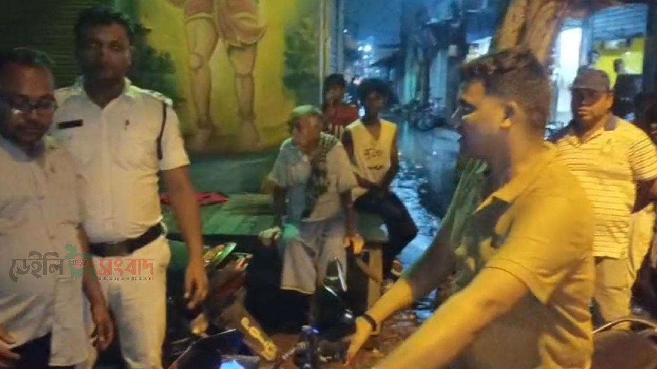 হাওড়ার লিলুয়ায় মনসা কলোনিতে অবৈধ মদ ও বিয়ার উদ্ধার আটক টারজেন। 