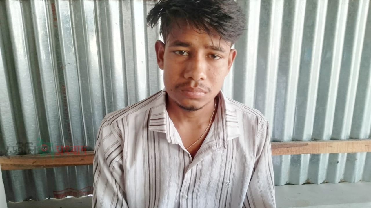 ধুনটে অর্থাভাবে থমকে গেছে স্বপনের চিকিৎসা, বাঁচার আকুতি ২০ বছরের যুবকের