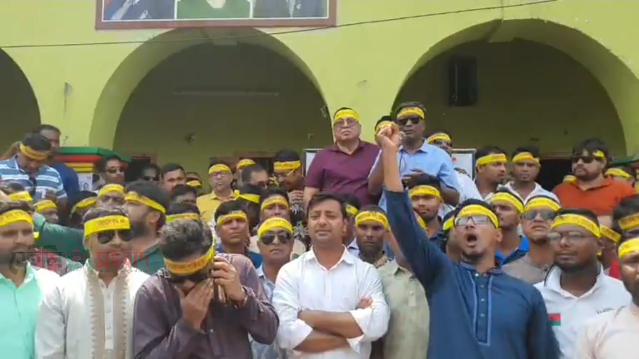 গাইবান্ধায় স্বেচ্ছাসেবক দলের ৪৬তম প্রতিষ্ঠাবার্ষিকী উদযাপন, র্যালি ও আলোচনা সভা অনুষ্ঠিত 