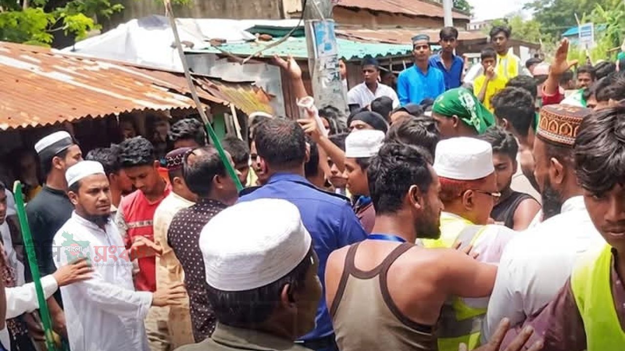 চট্টগ্রামের বাঁশখালীতে পবিত্র জশনে জুলুশে ঈদে মিলাদুন্নবী (সা.) উপলক্ষে পরিবহণ জুলুশ, আলোচনা সভা ও মিলাদ মাহফিল অনুষ্ঠিত হয়েছে।