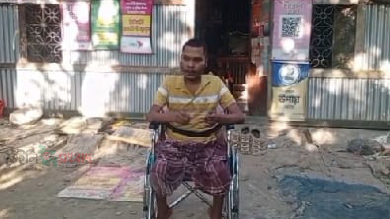 ‎নবীনগরে প্রতিবন্ধী দীপঙ্করের ঘরে দুর্ধর্ষ চুরি, মাটি খুঁড়ে প্রবেশ করে লক্ষাধিক টাকার মালামাল নিয়ে গেল দুর্বৃত্তরা