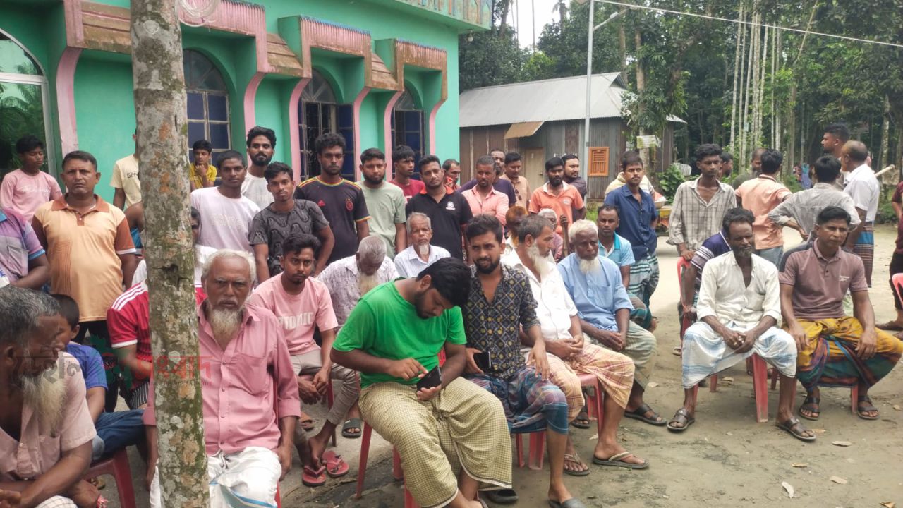সরিষাবাড়ীতে দুই মাদ্রাসাছাত্রকে বলাৎকারের অভিযোগ,বাড়িতে তালা এলাকায় চাপা ক্ষোভ