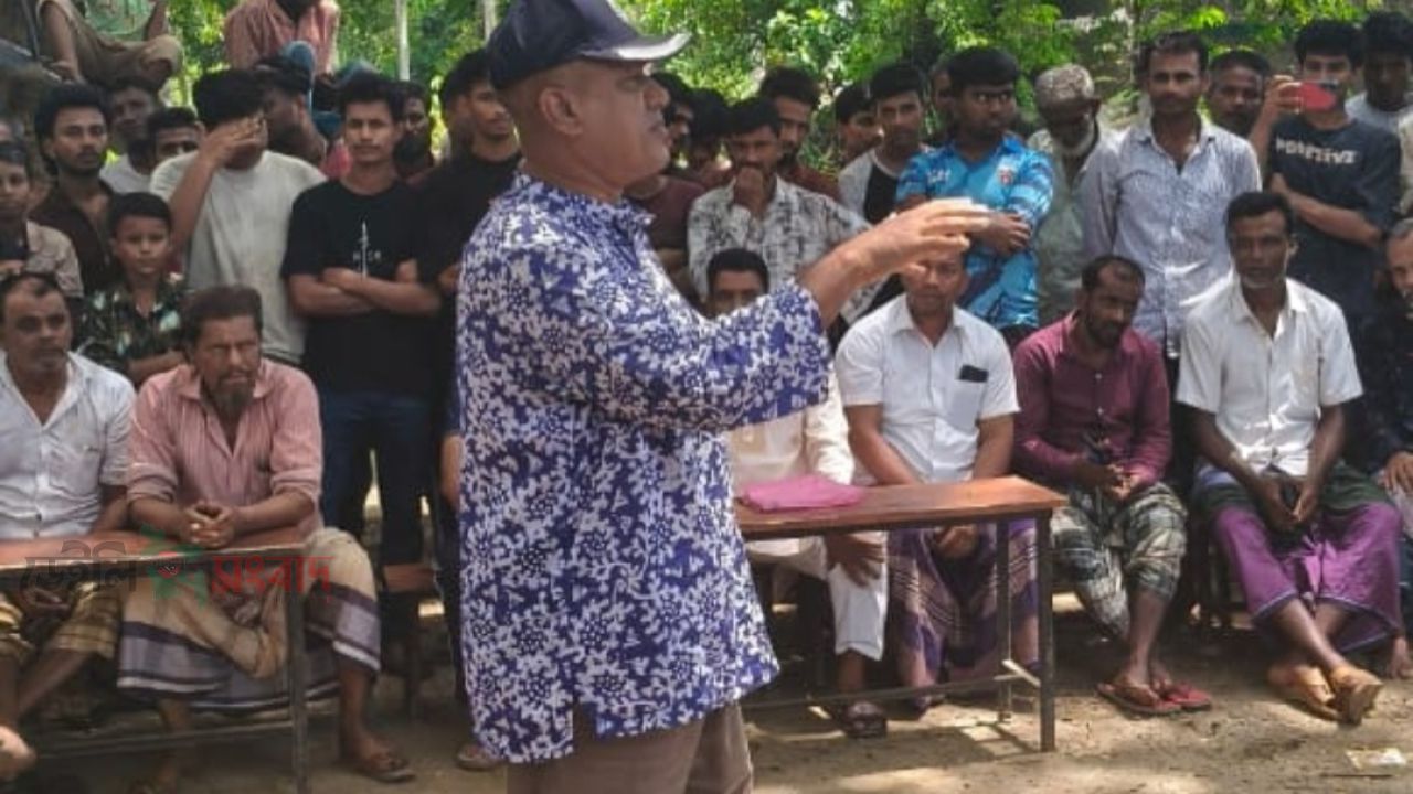 সুনামগঞ্জের গৌরারং ইউপির সরকারী প্রাঃ বিদ্যালয় মাঠে মাদকের বিরুদ্ধে ওসি রতন শেখের সচেতনতামূলক সভা