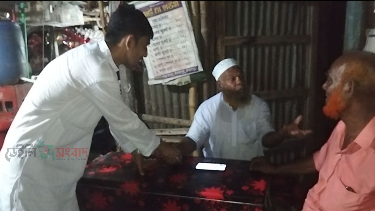 মোশারফগঞ্জ বাজারে গণসংযোগ করেন  মেয়র প্রার্থী নাজিম হোসেন নোমান