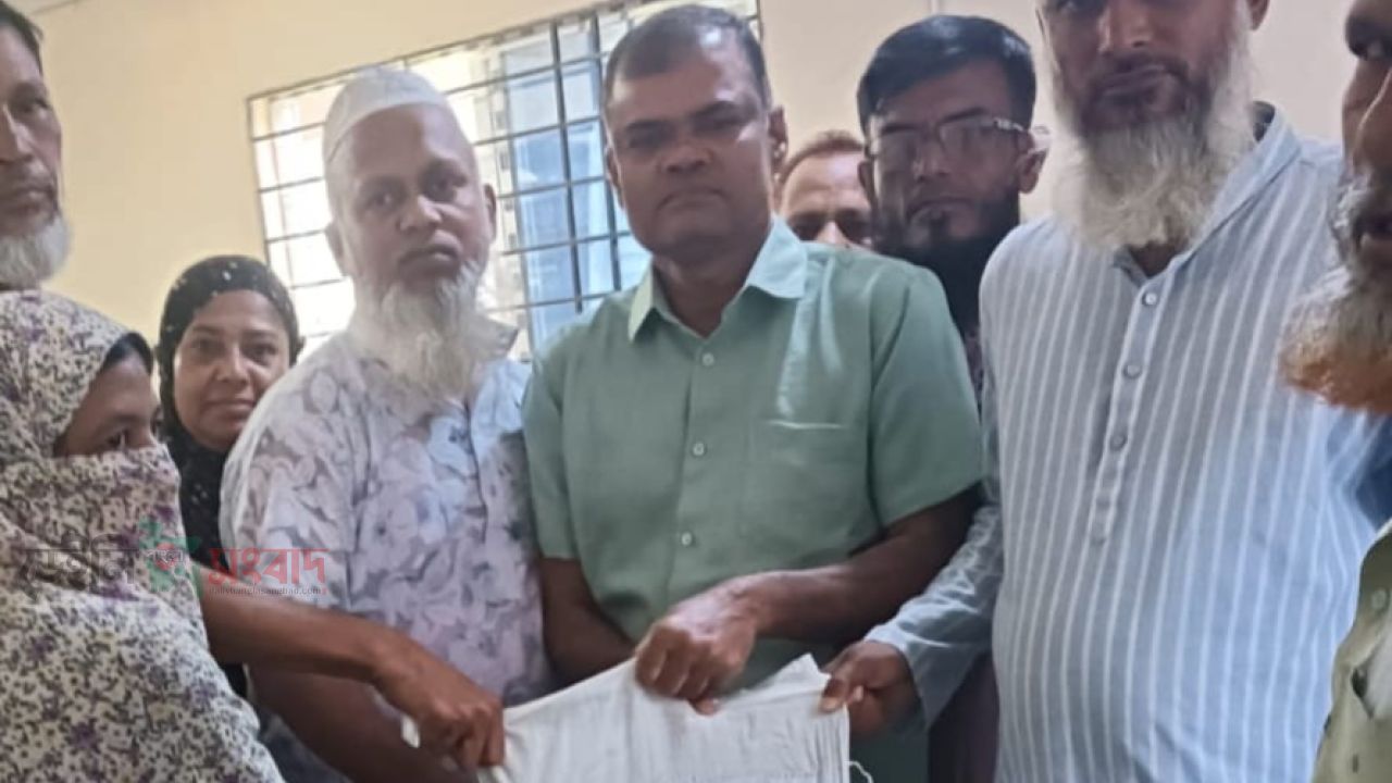 আসন্ন ইউপি নির্বাচনে গোয়ালমারী ইউনিয়ন সফল চেয়ারম্যান মান্নান প্রধান সকলের দোয়া ও ভালোবাসা প্রত্যাশাী।