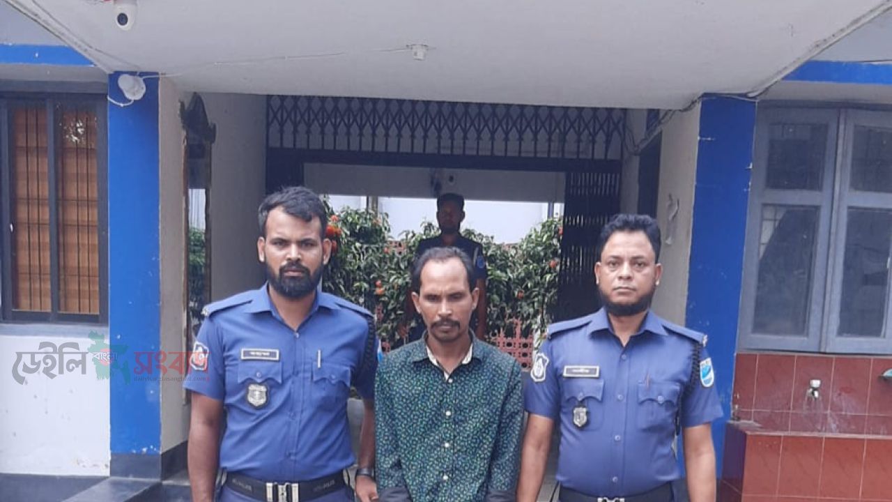 হরিরামপুরে ১১ বছরের কন্যা শিশুকে ইভটিজিং করায় এক  যুবক আটক।