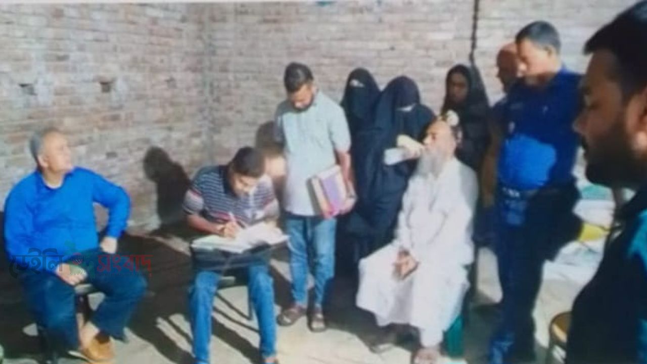 অবৈধ ভাবে সার মজুত করায় ১ মাসের কারাদণ্ড 