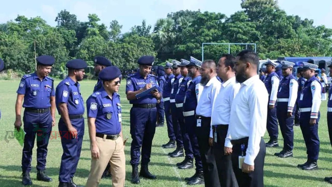 চুয়াডাঙ্গা জেলা পুলিশের সাপ্তাহিক মাস্টার প্যারেড অনুষ্ঠিত