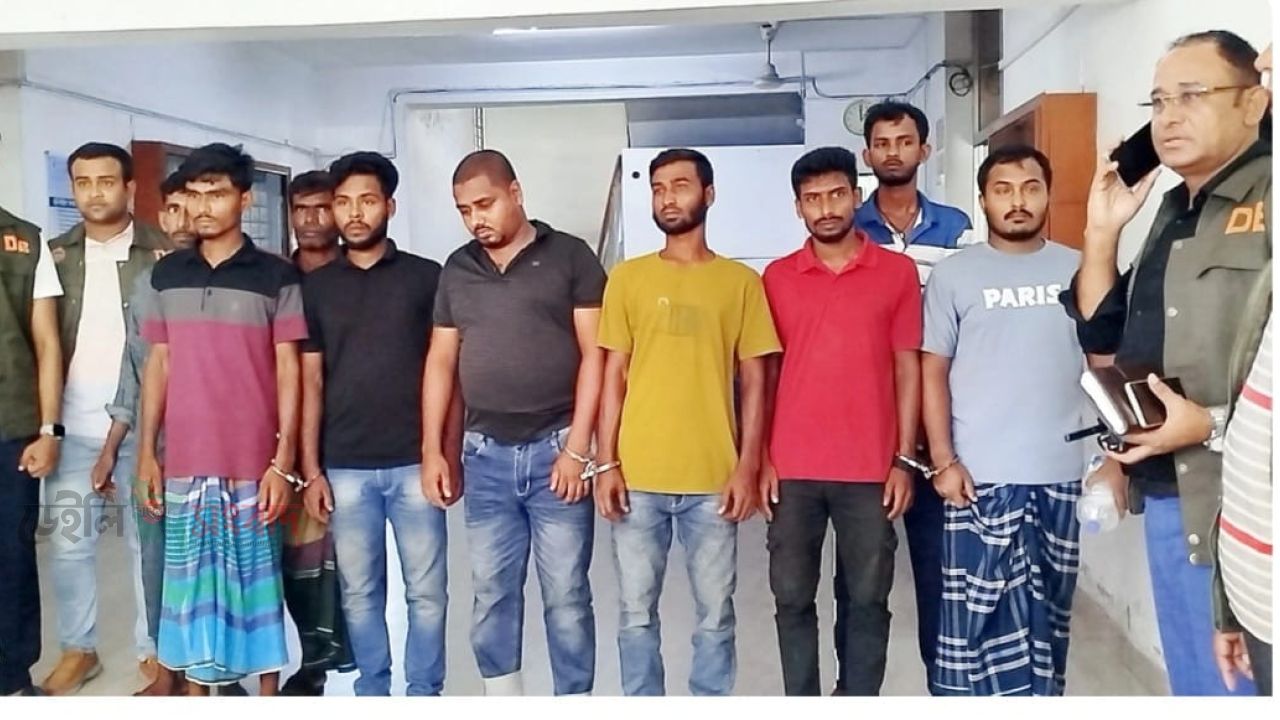 ওষুধের দোকানের আড়ালে অনলাইনে জুয়া ও ইলিশ প্রতারণা