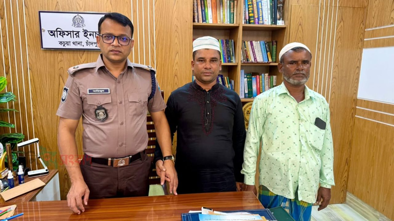 কচুয়ায় ব্যতিক্রমী উদ্যোগ: মাদক কারবারিদের তাবলিগে পাঠালেন ওসি আজিজুল ইসলাম