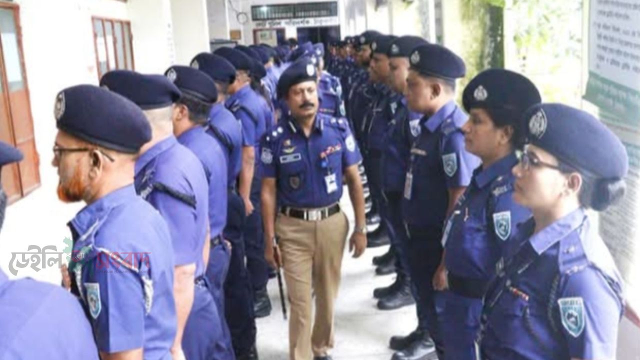 ঠাকুরগাঁওয়ে পুলিশ সুপারের ঠাকুরগাঁও পুলিশ কোর্টের বার্ষিক পরিদর্শন