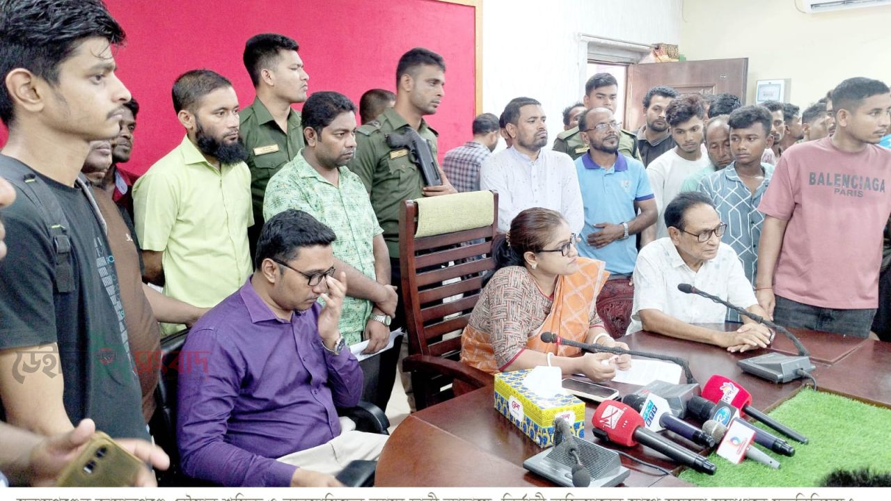 সুনামগঞ্জের জামালগঞ্জে নৌযান শ্রমিক ও ব্যবসায়িদের ন্যায্য দাবী আদায়ে  নির্বাহী অফিসারের সাথে সমস্যা সমাধানে মতবিনিময়