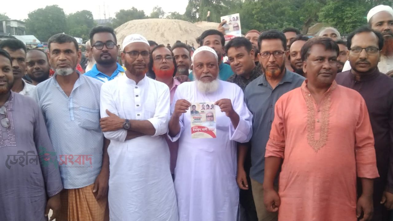 মাত্রাইয়ে চেয়ারম্যান প্রার্থী আলহাজ্ব  ইয়াকুব আলীর মন্ডলের মোটরসাইকেল শোডাউন