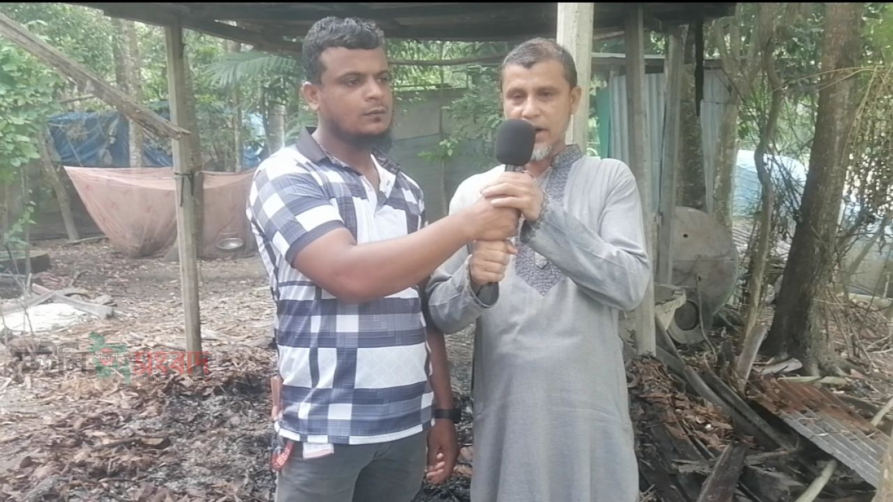 মাদকবিরোধী ফেসবুক পোস্টের দুই ঘণ্টা পর প্রবাসী সায়েম হাসানের বাড়িতে আগুন!