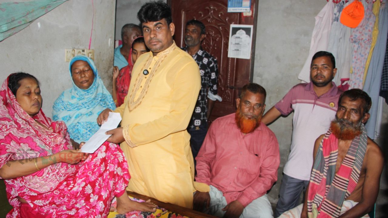 তুরাগে অসুস্থ পরিবারের পাশে চিকিৎসা সহায়তা নিয়ে দাঁড়ালেন আব্দুল আলী