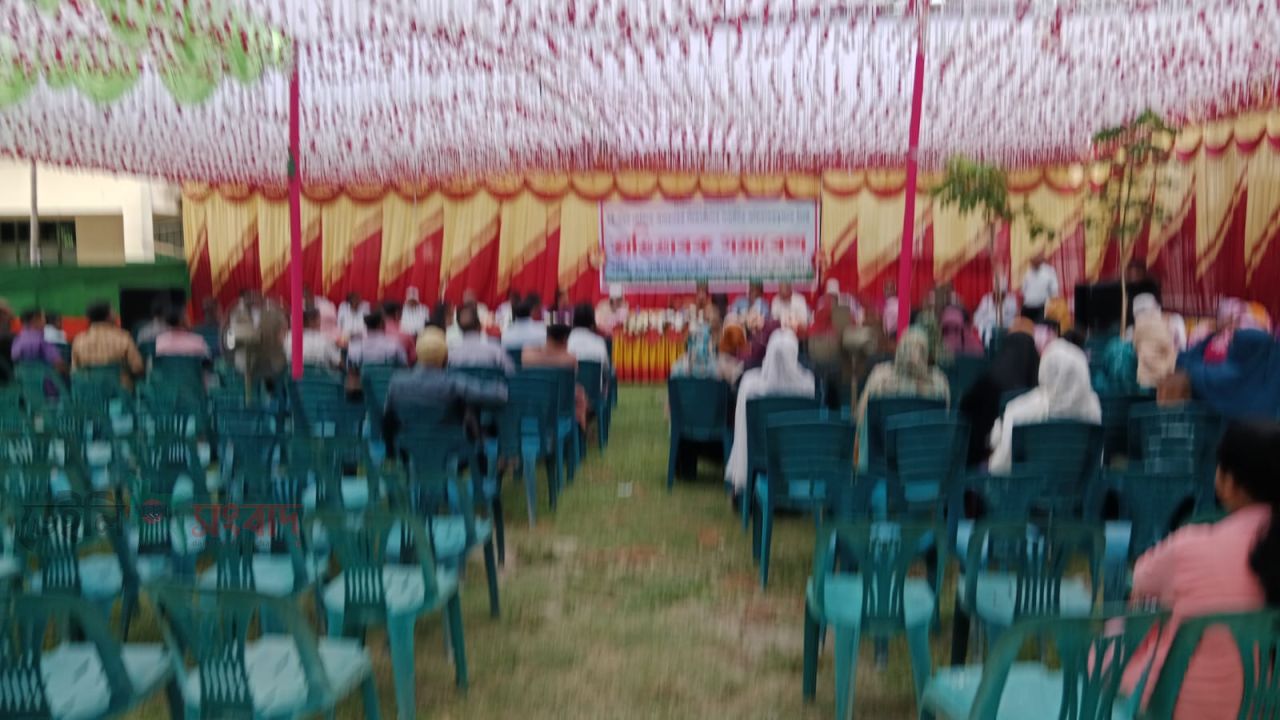পীরগাছায় জে এন সরকারি উচ্চ বিদ্যালয়ে অভিভাবক সমাবেশ