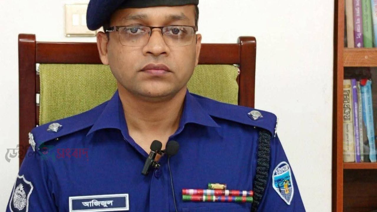 দুর্গাপূজার ব্যস্ততার মাঝেও অপরাধ দমনে অটল, প্রশংসায় ভাসছেন কচুয়া থানার ওসি আজিজুল ইসলাম