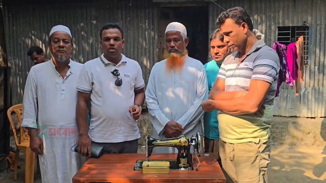 প্রতারনার স্বীকার বিধবা নারী, ব্যক্তিগত উপহারের কথা বলে জামায়াতের দলীয় প্রচারণা। 