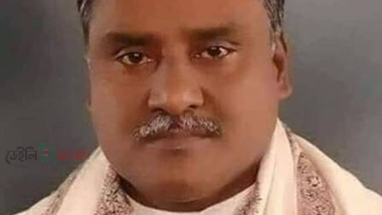 পুরস্কৃত হলেন শ্রমিক নেতা হুমায়ুন কবির খান