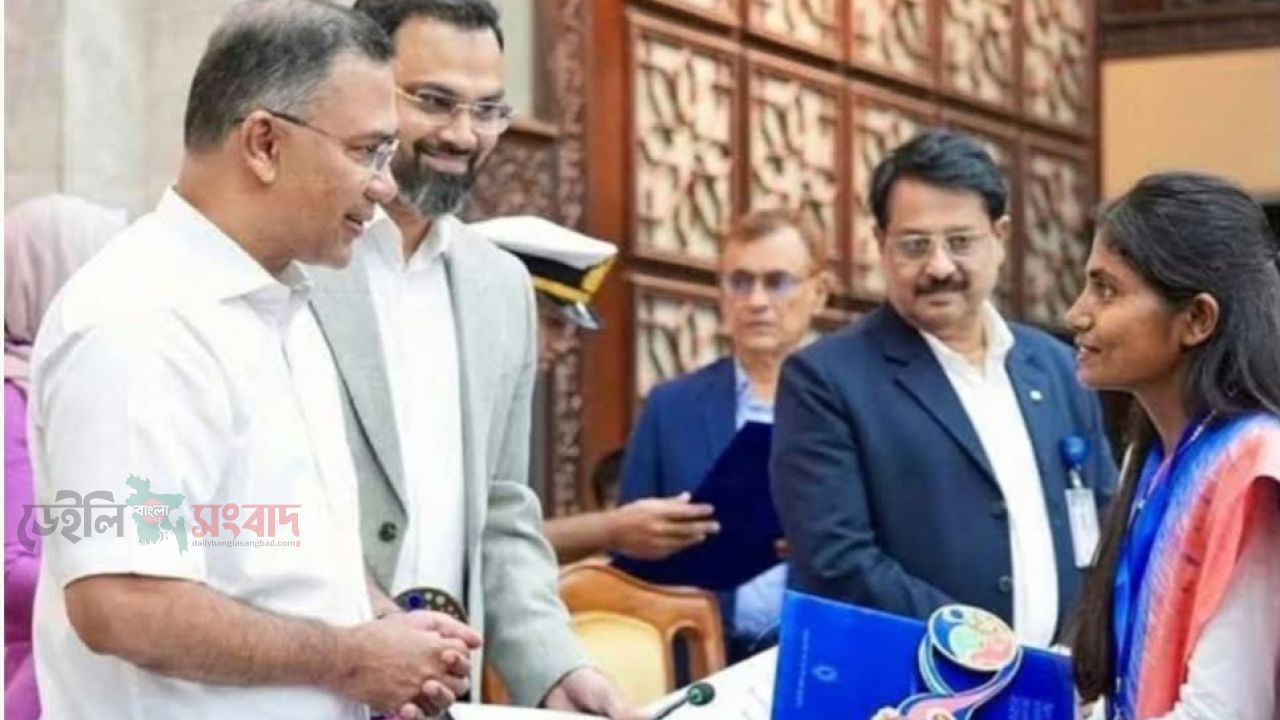রাবি শিক্ষার্থী পেল ইয়ুথ ভলান্টিয়ার অ্যাওয়ার্ড 