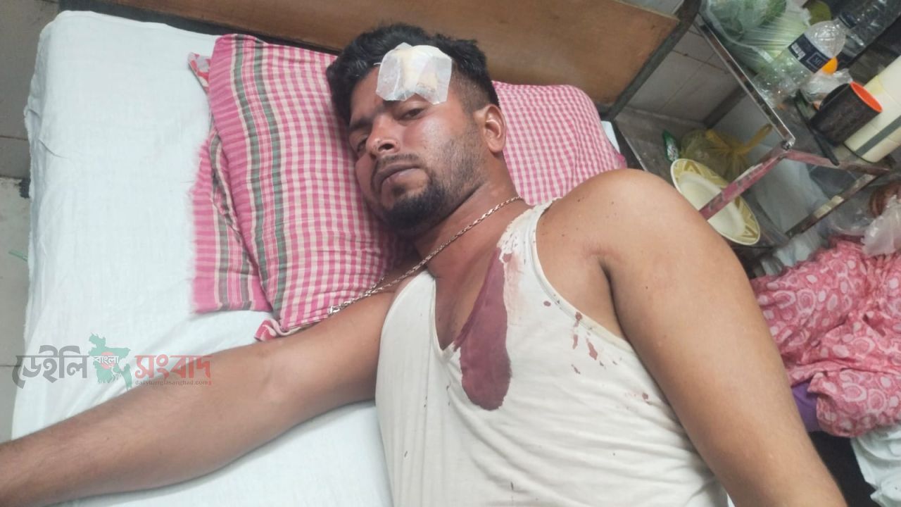 সরিষাবাড়ীতে মাদকবিরোধী সভা ডাকায় যুবককে কুপিয়ে জখমের অভিযোগ