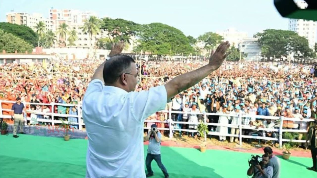 প্রধানমন্ত্রী রাজশাহীতে আখ চাষিদের প্রণোদনা দিলেন 