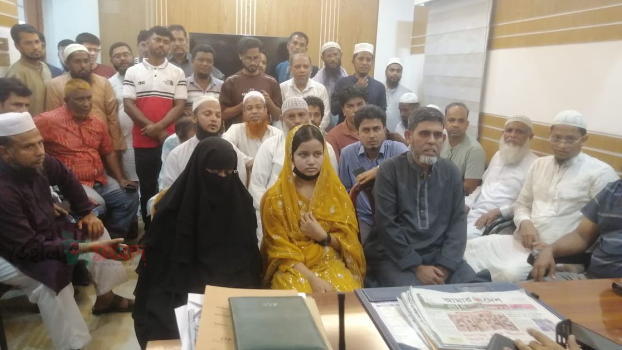 কচুয়ায় নবমুসলিম তরুণীকে তালাকে বাধ্য করার অভিযোগ: থানায় সমাধান, সংসার জোড়া লাগলো