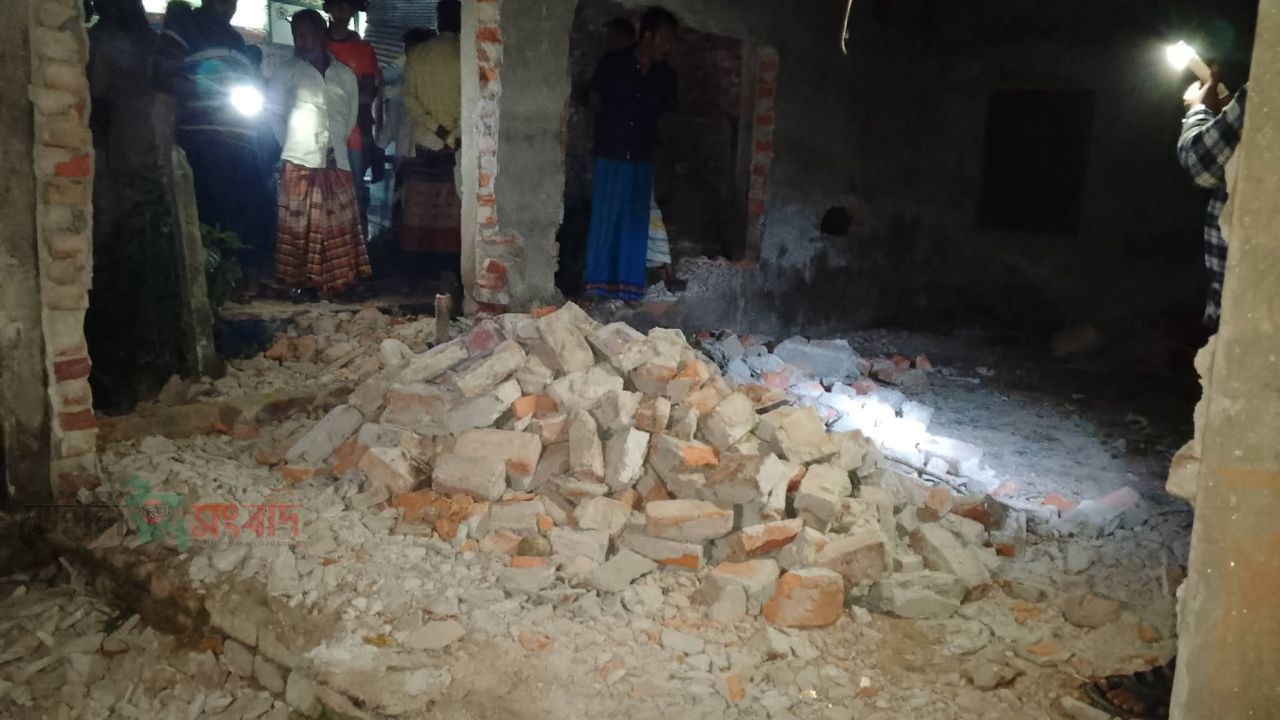 পীরগাছায় পাঠাগার ও ক্লাবে ভাঙচুর-লুটপাটের অভিযোগ, ক্ষতি ২ লাখ টাকা