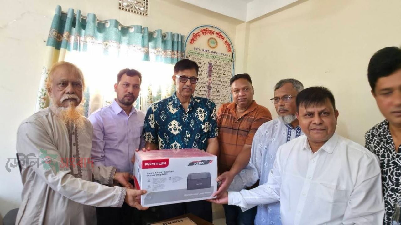 সাভারে এম এ সালাম ইন্টারন্যাশনাল স্কুল এন্ড কলেজ পরিদর্শন করলেন সংসদ সদস্য ডাঃ দেওয়ান মোহাম্মদ সালাউদ্দিন বাবু